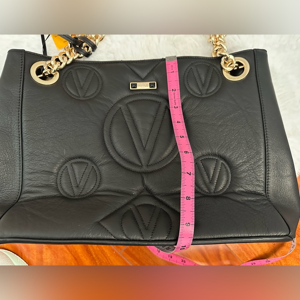 🖤NWT VALENTINO Luisa Magnus Signature LEATHER BLACK PURSE w GOLD CHAIN🖤 - Picture 12 of 16